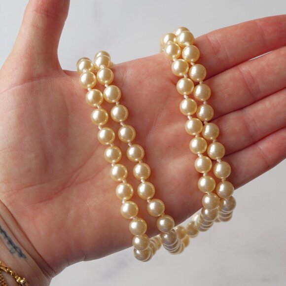 1990s Nolan Miller Two-Strand Faux Pearl Necklace w/ Gold-Plated Filigree Clasp - Picture 3 of 3